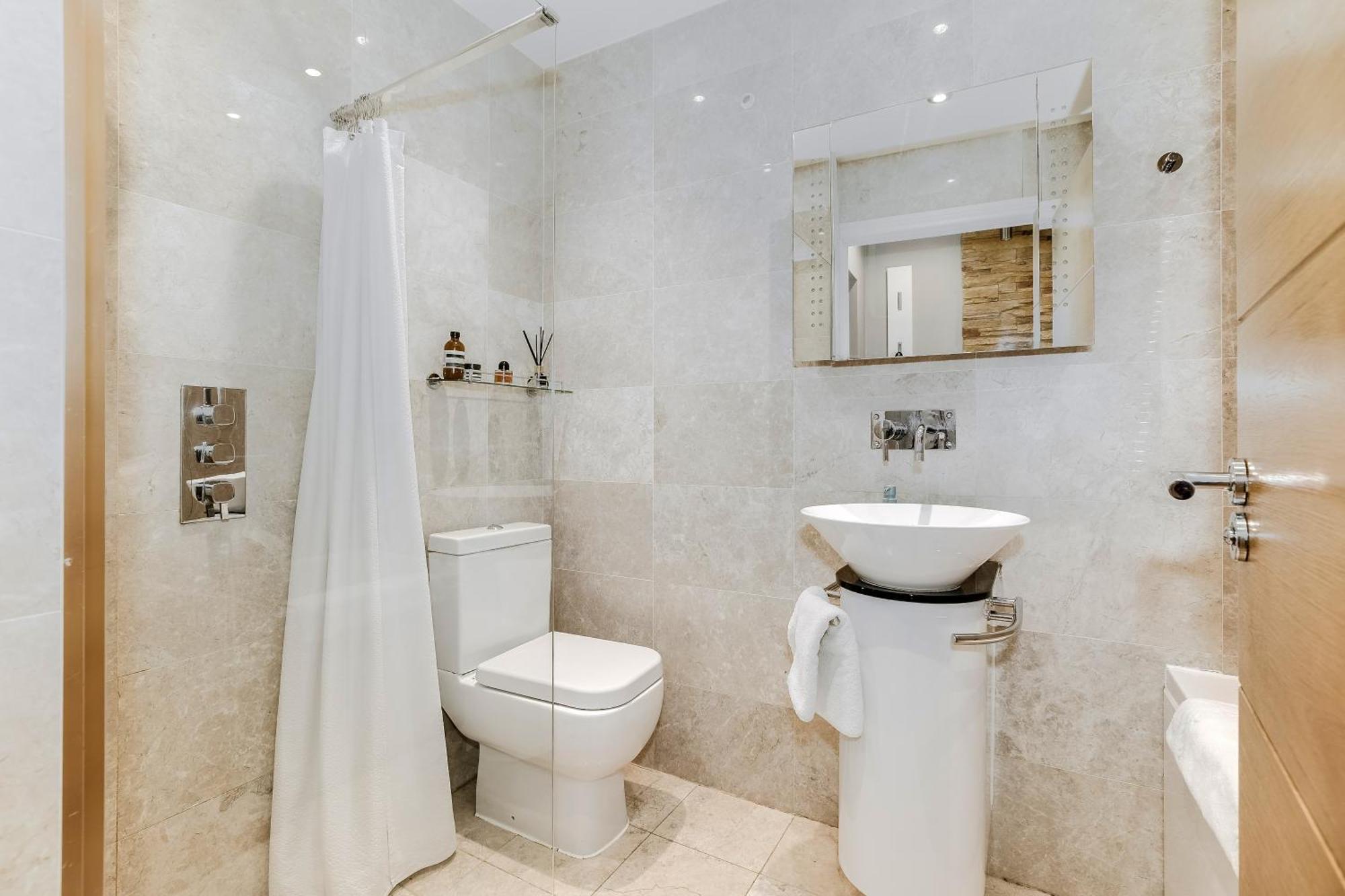 Cool Covent Garden Theatre Design Hub For Families Friends Couples Apartment ลอนดอน ภายนอก รูปภาพ